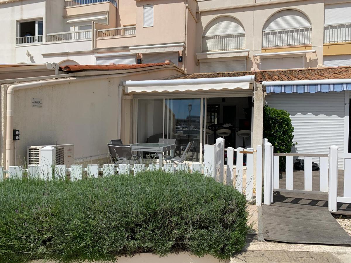 Marina Love Agde Bagian luar foto