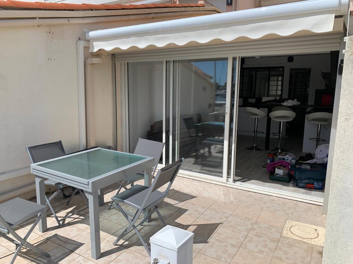 Marina Love Agde Bagian luar foto